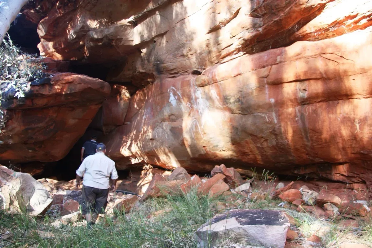 Discovering the ancient geological beauty of red sandstone cliffs