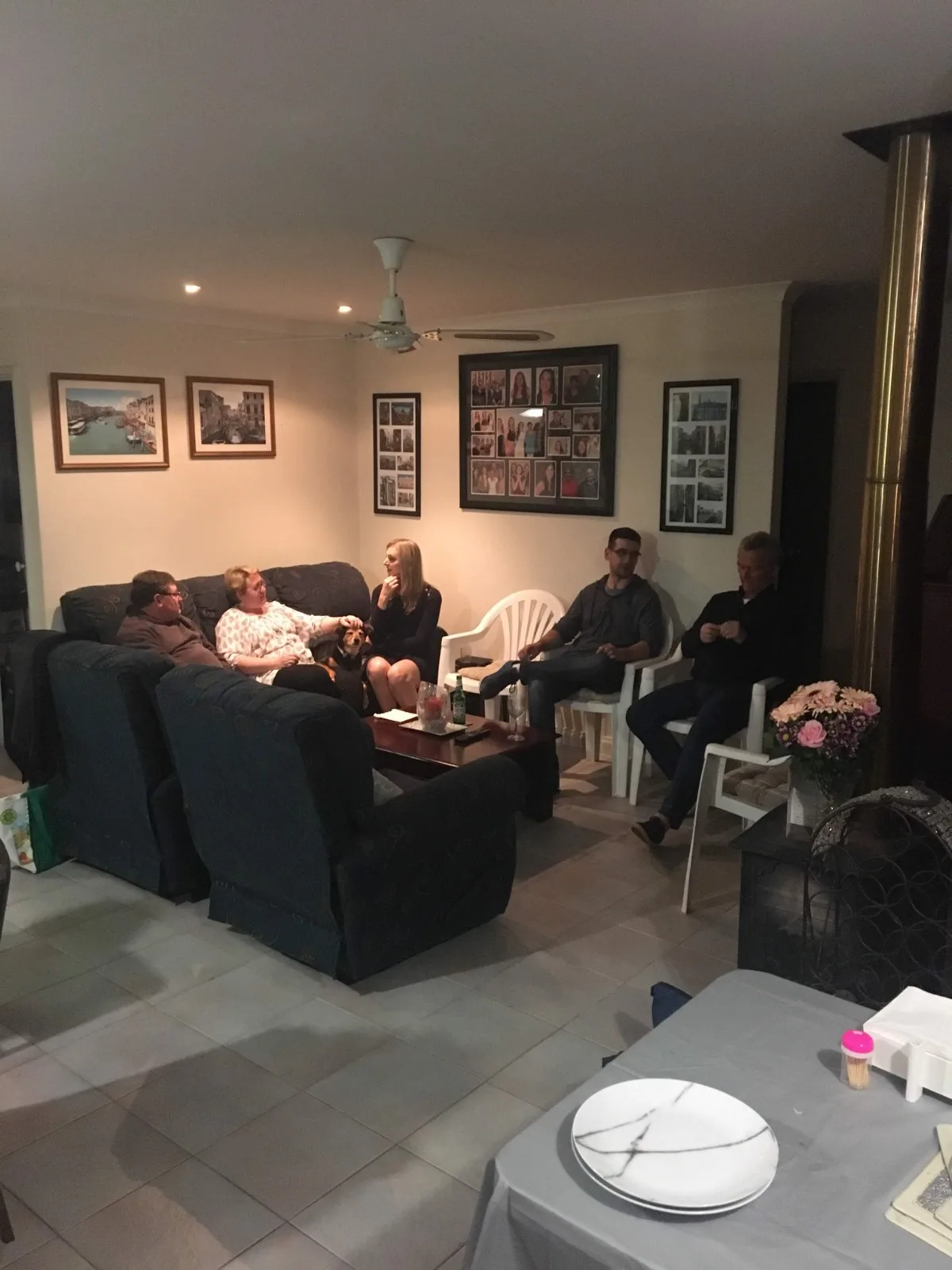 Evening gatherings make caravan travel memories in Western Australia