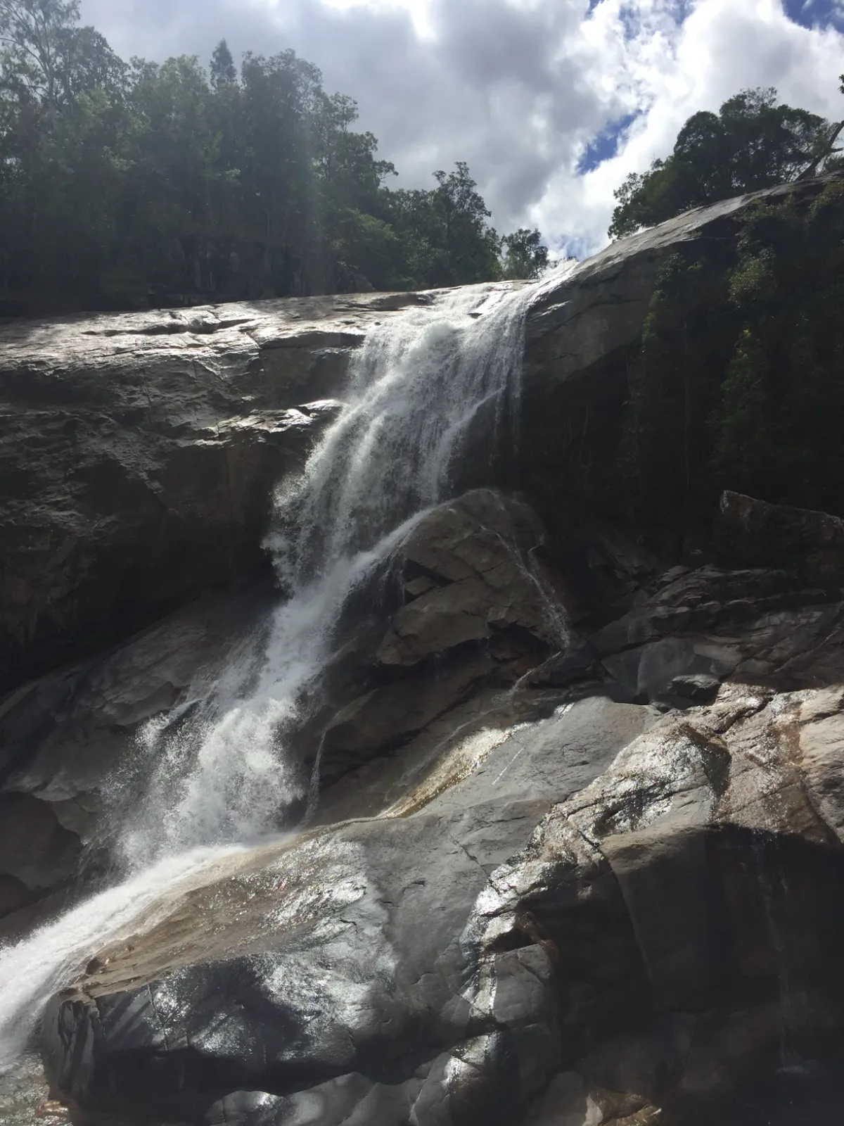 The magnificent Murray Falls, a highlight of Girramay National Park.