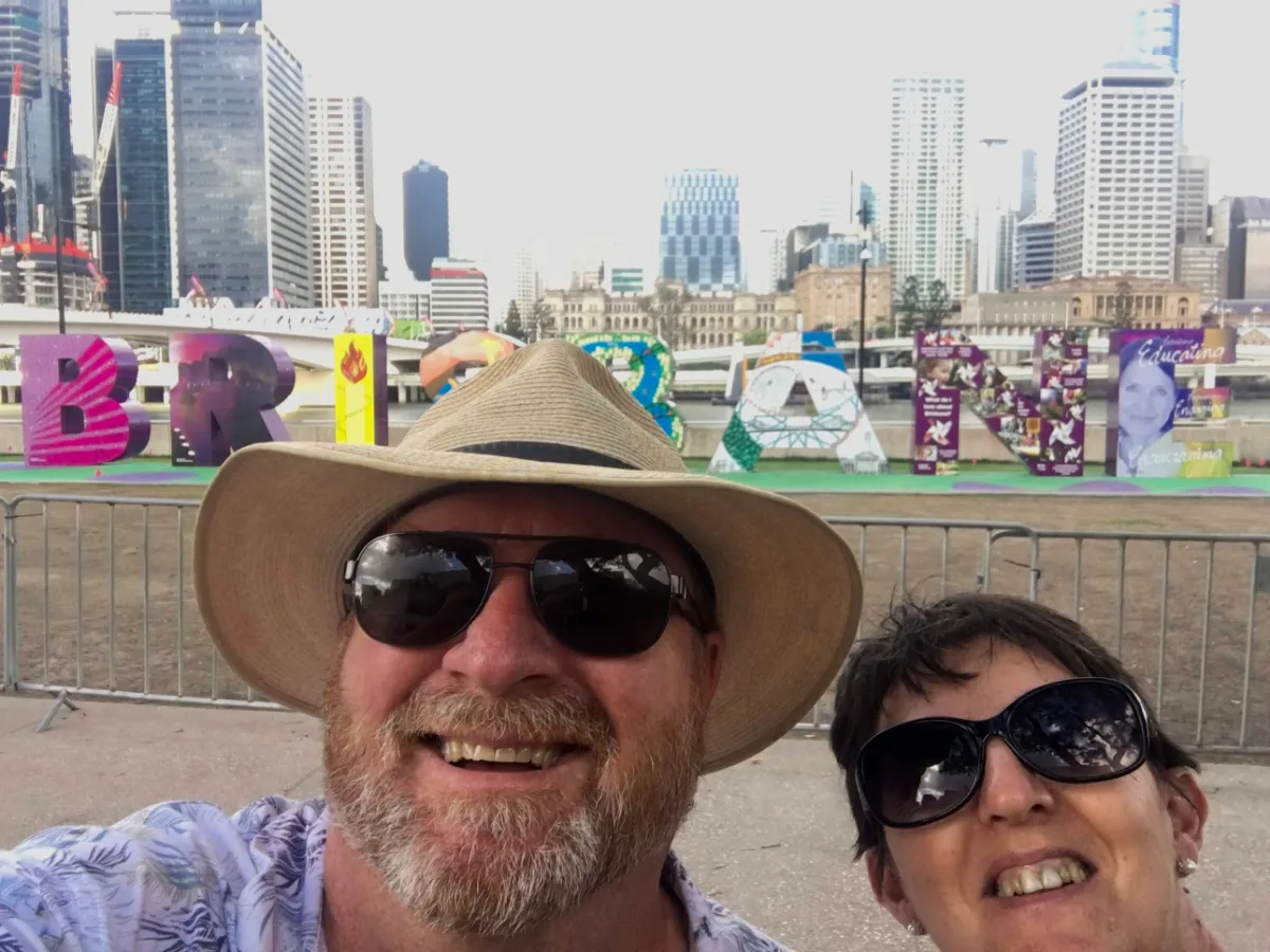 A tourist’s duty fulfilled: posing in front of the Brisbane sign.