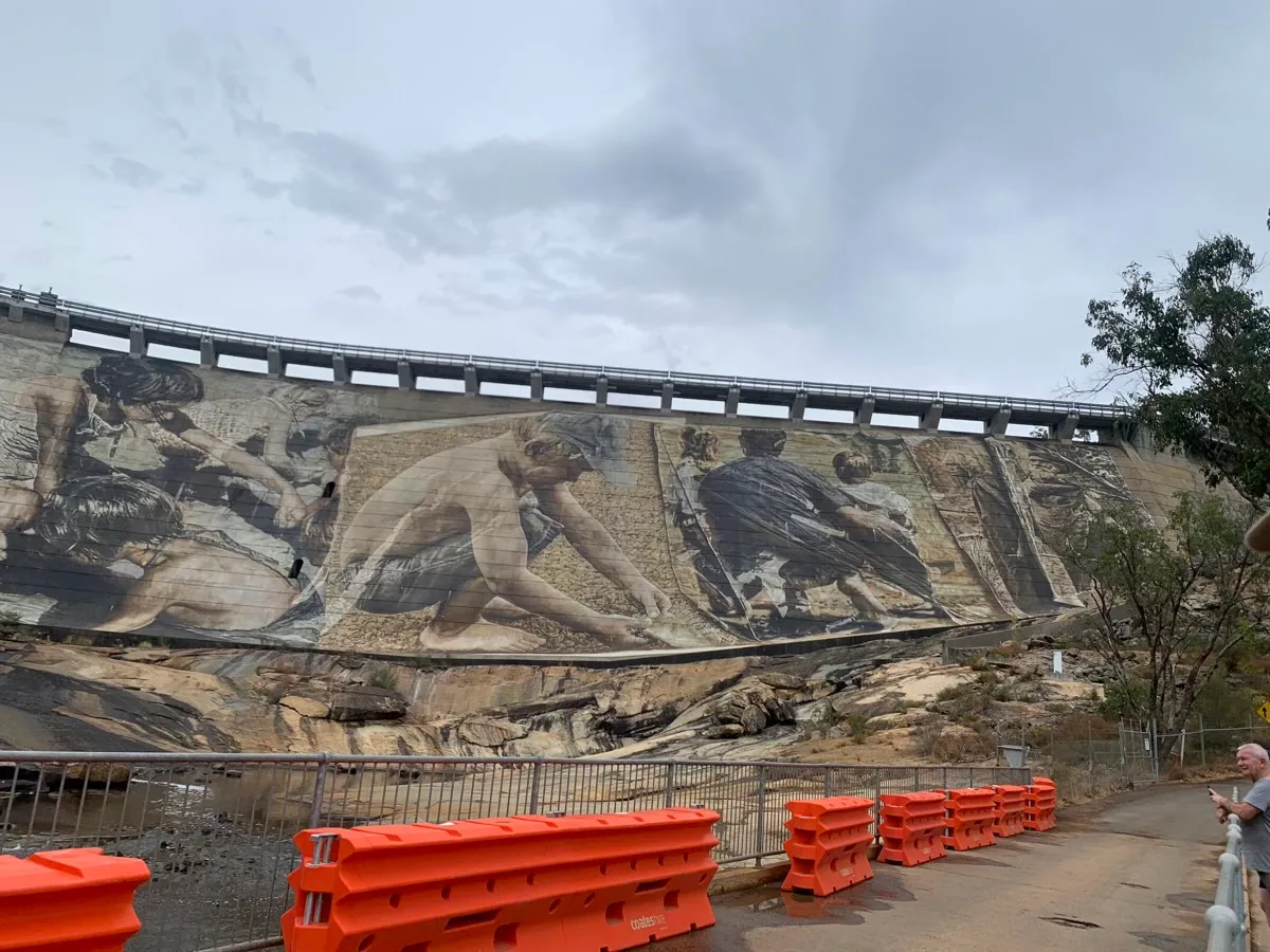 Wellington Dam's stunning historical mural honors pioneering timber workers