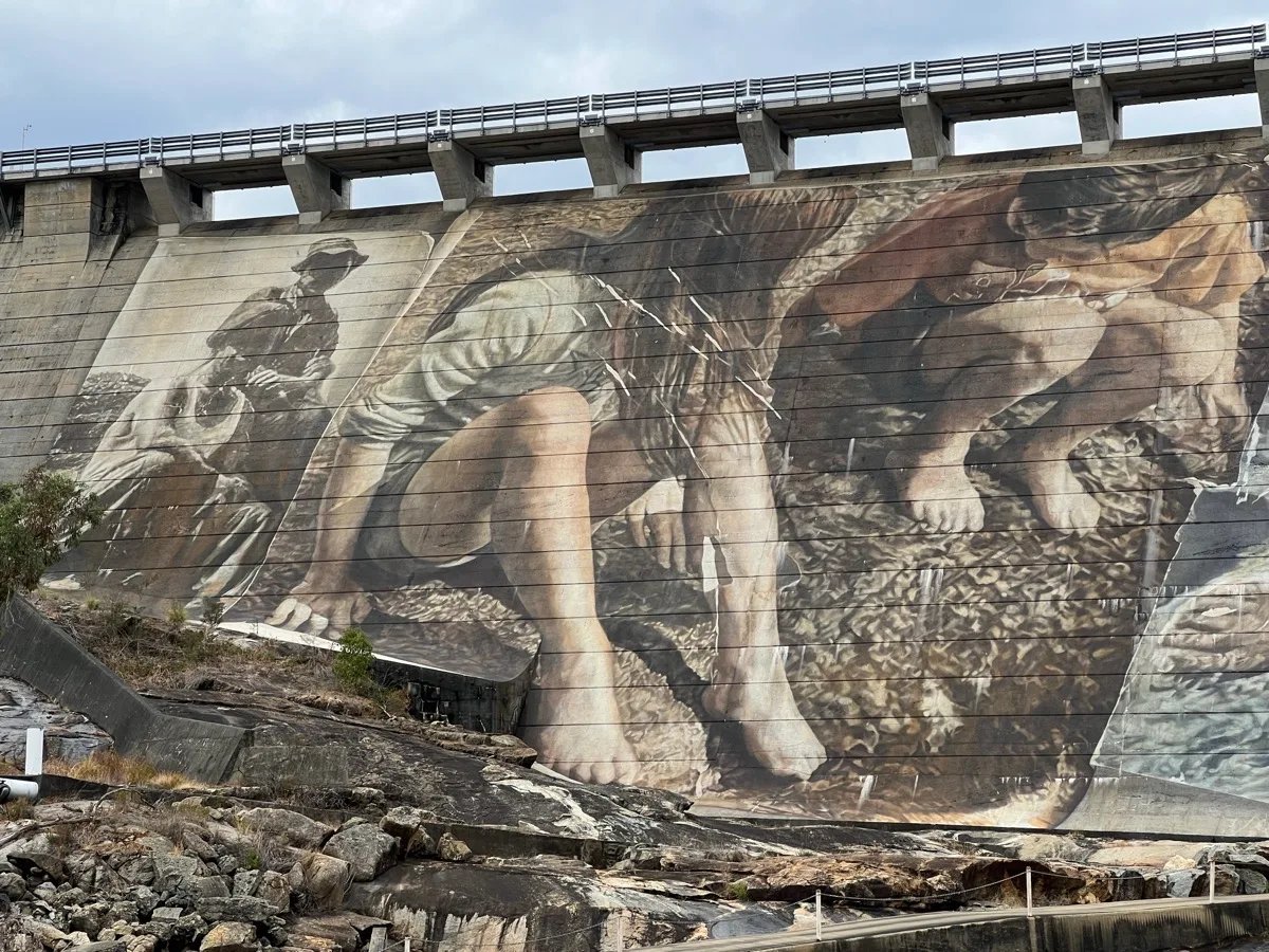 Historic mural brings Wellington Dam wall to life