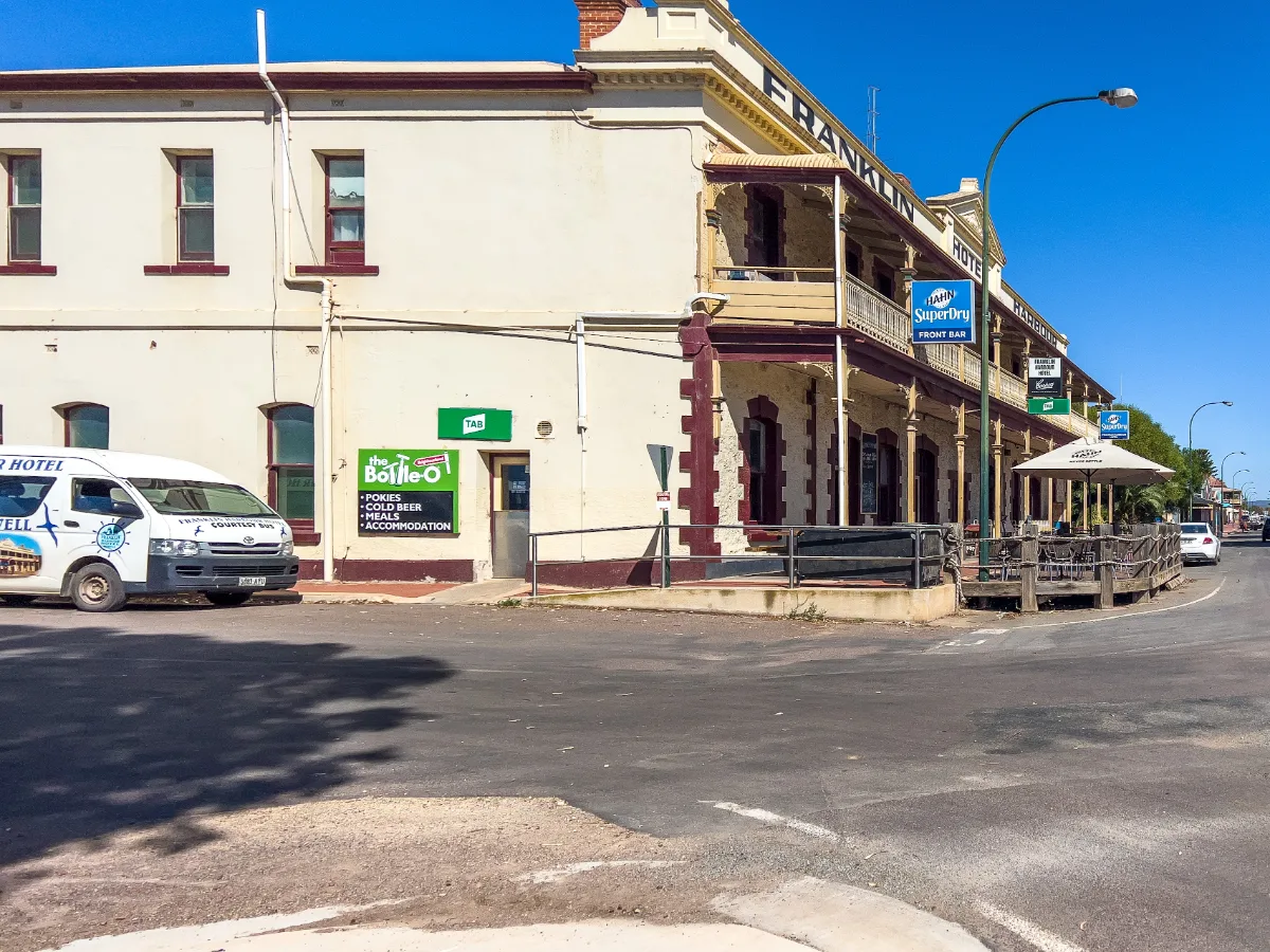 The Franklin Hotel, a classic example of Australian pub architecture.