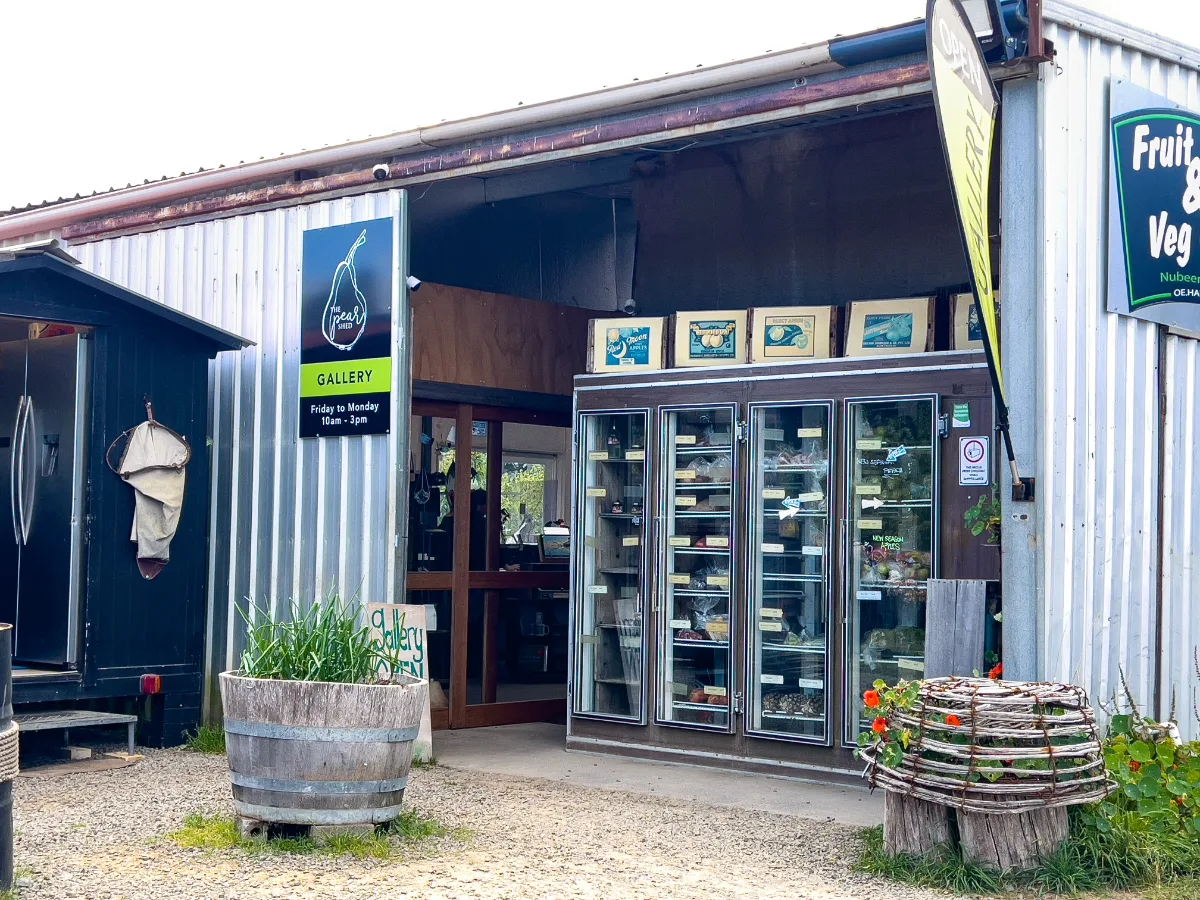 The charming Pear Shed Gallery at White Beach, where we stopped for a lovely afternoon tea.
