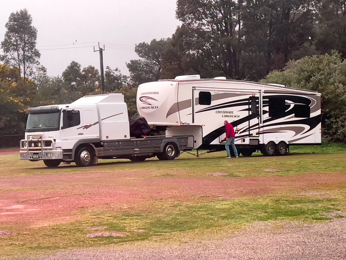 A fifth-wheel towed by a converted semi-truck we saw near Jarrahdale. A true testament to overlanding ingenuity.