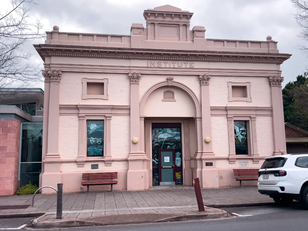 The Bordertown Institute, a local gallery.