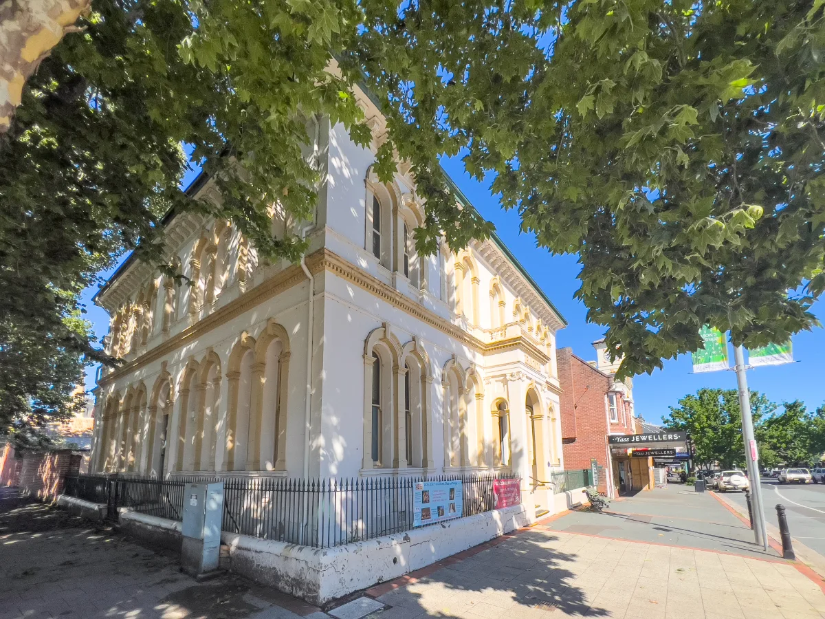 A classic example of period architecture in Yass.