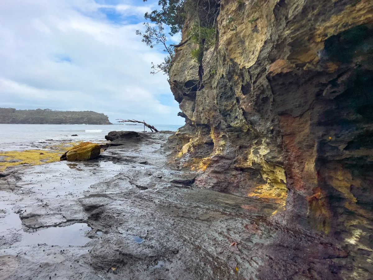 A peek into a small cave along the Ulladulla coastline, carved by centuries of waves.