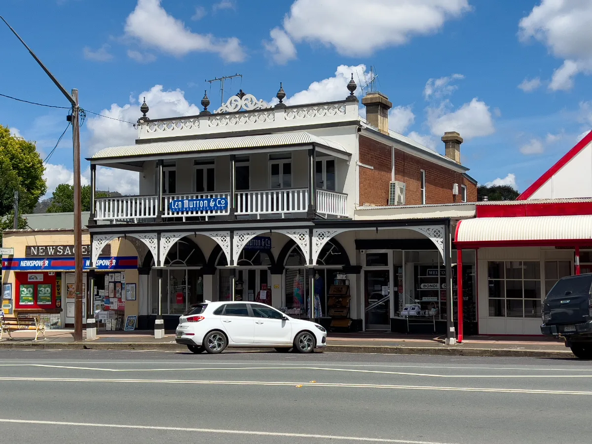 The elegant Albion Hotel, an icon of Braidwood.