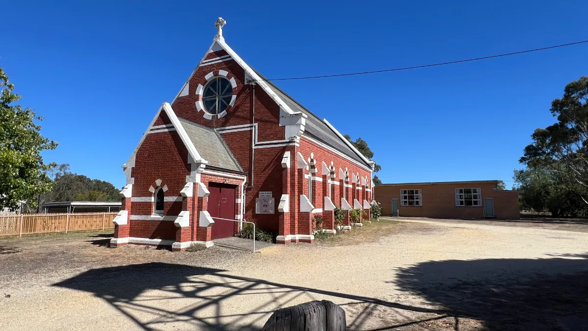The red brick church, a later addition to Winchelsea's religious landscape.